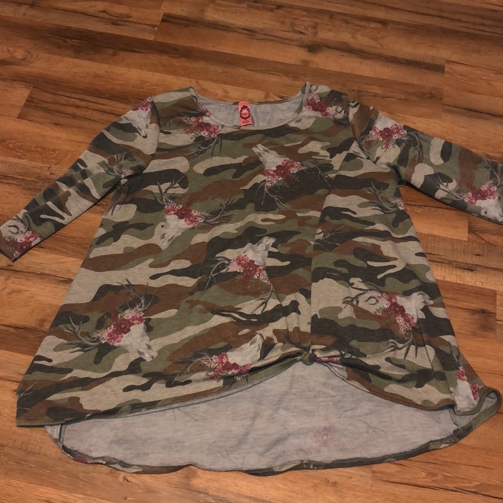Women’s 3/4 length Sleeve Top